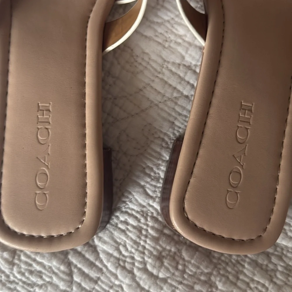 Coach Ariana slip on sandals Size 10